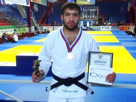 komronshohustopiyon_0