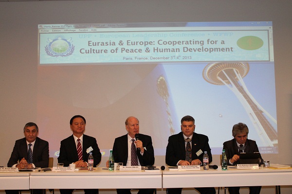 Konferenciya_v_Parizhe