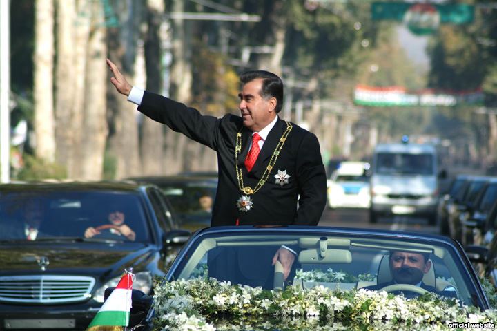 lider_nacii_E_Rahmon