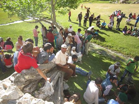 lyudiotdyhalinaslazhdalismuzykoyprirodoy