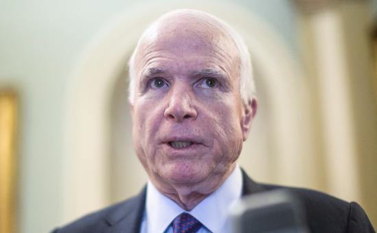 Makkeyn_oproverg_soglasie_na_uchastie_v_sovete_pri_Poroshenko