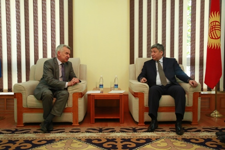 MID_KR_peredal_notu_tadzhikskomu_poslu