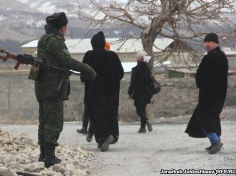 midkyrgyzstanaperestrelkanagranice_1