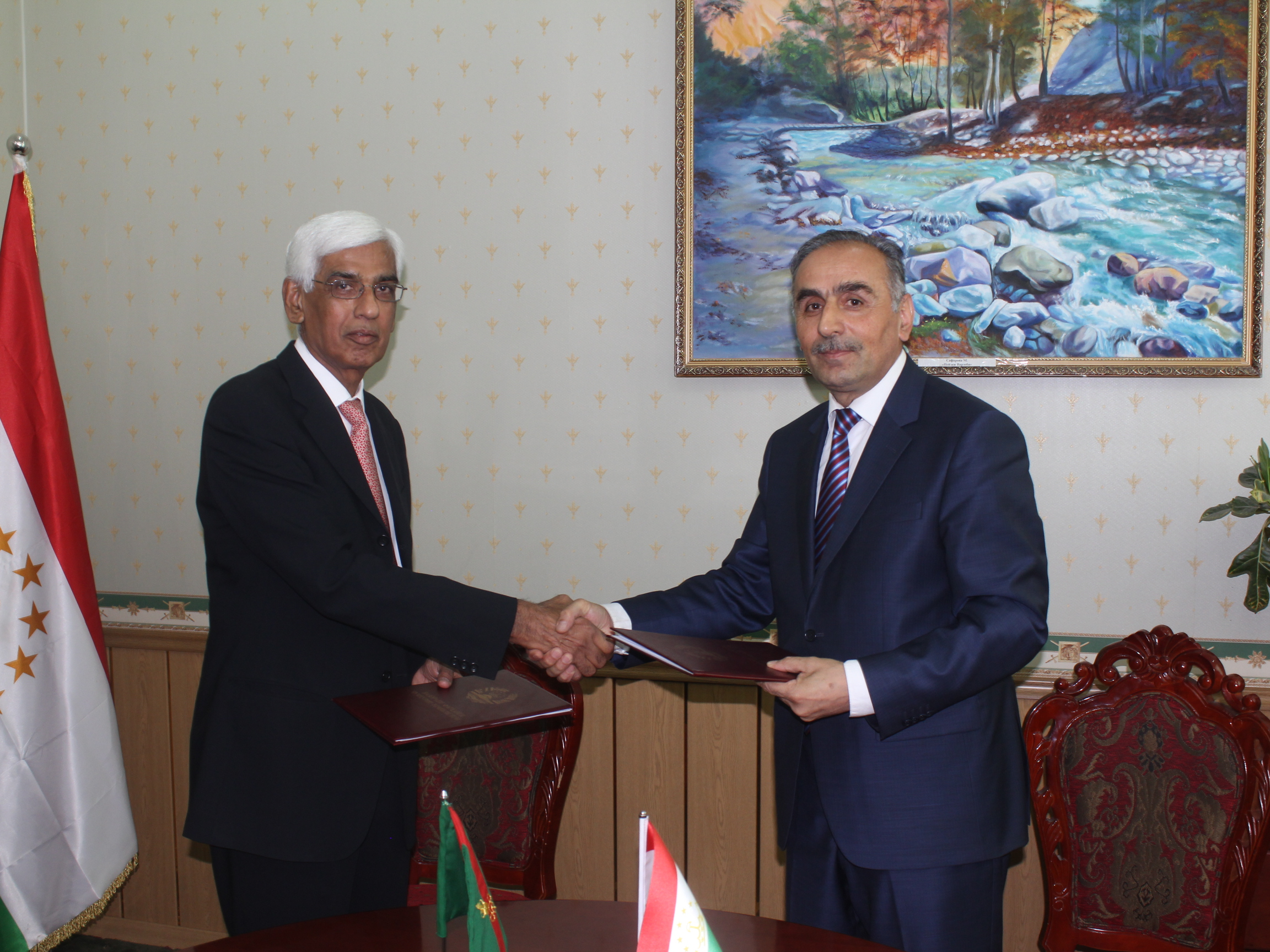 minkulturytadzhikistanabudetsotrudnichatsaktsvoblastimuzeevedeniyaiarheologii