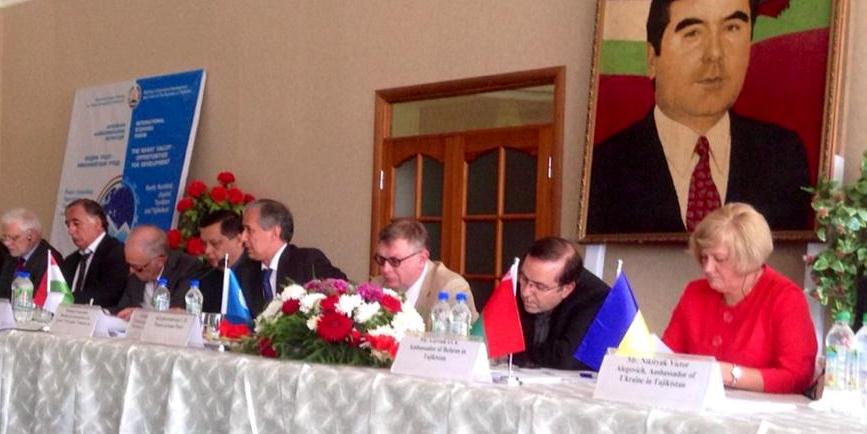 narazvitieekonomikirashtatrebuetsya800mlnsomoni