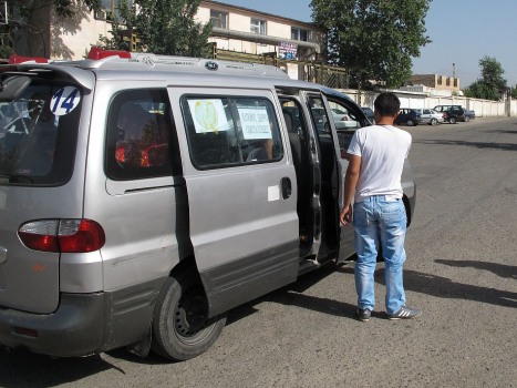 oblava-marshrutkivkachestveobshchestvennogotransporta-odnoizdeystvennyhsredstvdlyaoblavynaulicahdush_0