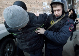 okolo500migrantovzaderzhanyvhodespecoperaciinamoskovskoystroyke_0