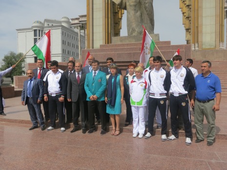 olimpiyskayasbornayatadzhikistanavozlozhilacvety