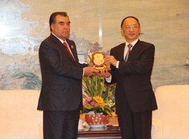 olimpiyskiykomitetknr_1