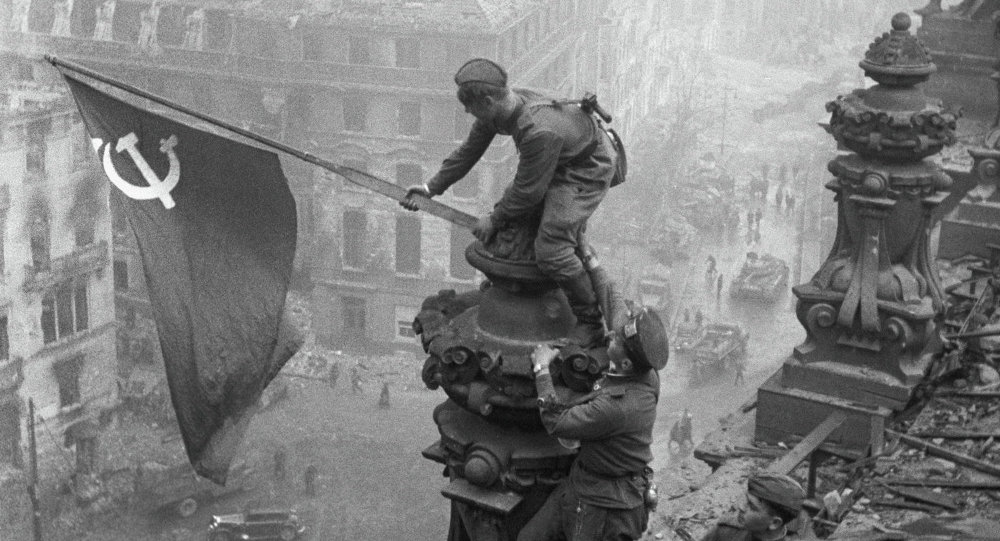 Opros_Evropeycy_schitayut_chto_ot_fashizma_ih_osvobodili_SShA