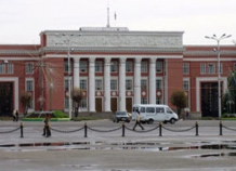 parlamenttadzhikistanaobsuzhdaetvoprosantitadzhikskoykampanii