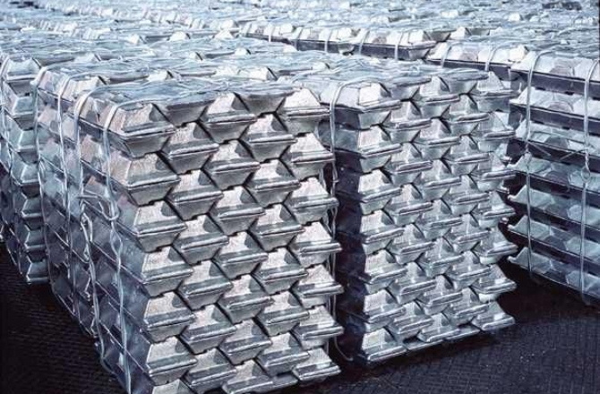 pochtipolovinaeksportatadzhikistanaprihoditsyanametallyikamni