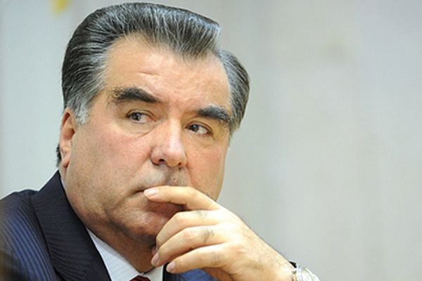 poluchaet_pozdravleniya