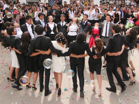 posledniyzvonoknapervuyu_0