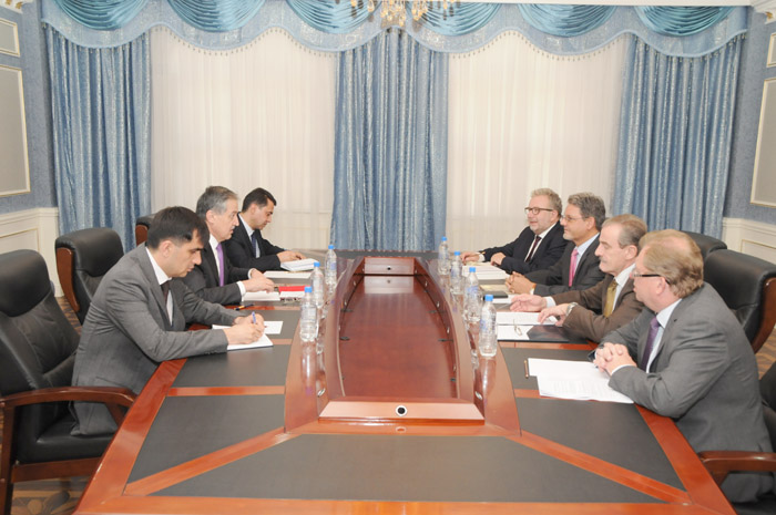 posly_Evropy_v_MID_RT