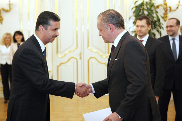 posol_tadzhikistana_i_prezident_slovakii