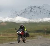 potokturistovnapamirrezkosokratilsya