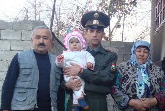 pozharniksspasennymrebenkom