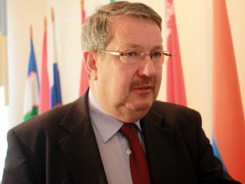 Prezident-Rossii-osvobodil-polpreda-RF-pri-ODKB-ot-zanimaemoy-dolzhnosti-Lyakin-Frolov_0