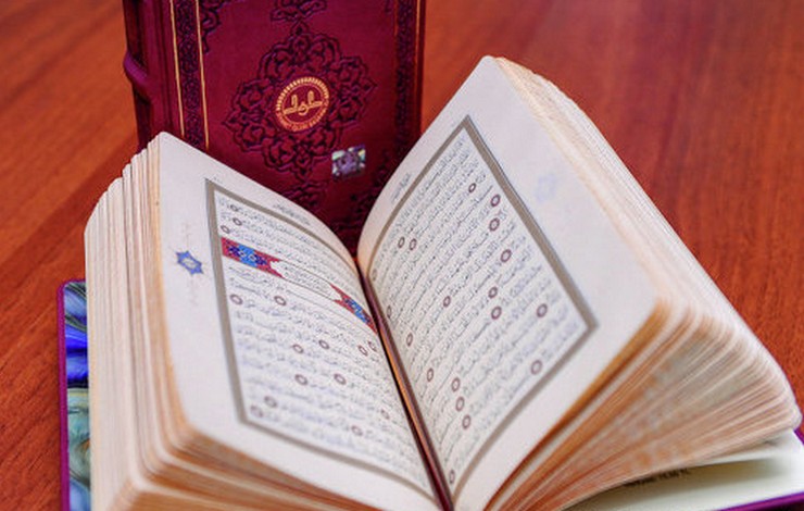 Putin_podpisal_zakon_o_svyashchennyh_tekstah