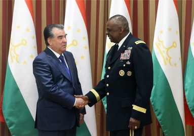 Rahmon_i_Lloyd_Ostin