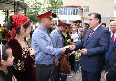 Rahmon_otkryl_ryad_zdaniy