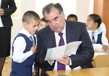 rahmon_otkryl_shkolu