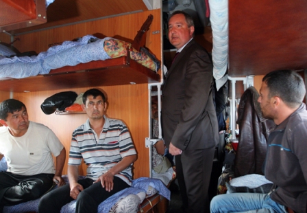 rogozinvpoezdedushanbe-moskva_0