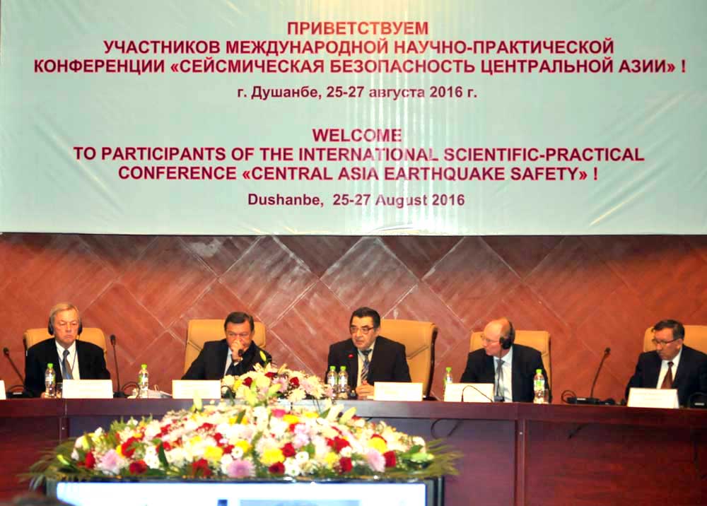 seysmologicavyrazilisoboleznovaniyasemyampogibshihprizemletryaseniivitalii_0