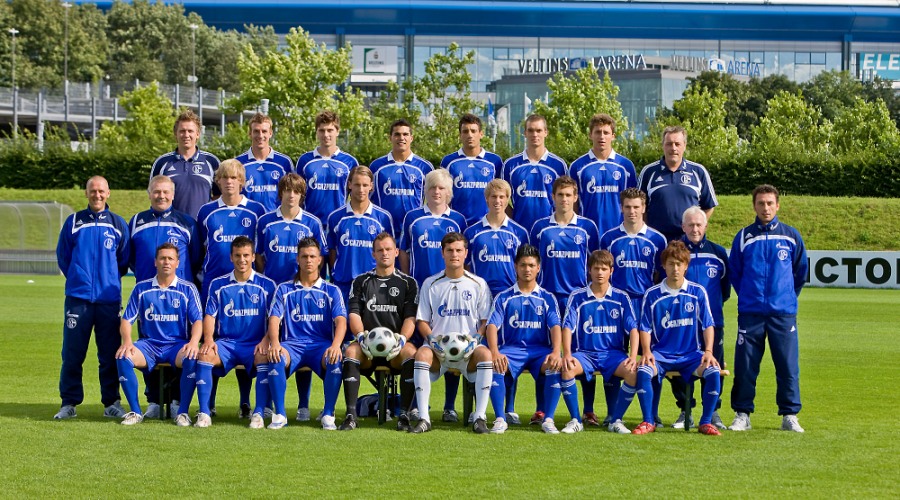 shalke-04