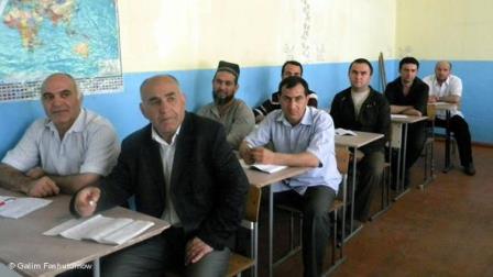 Struktury_-_Na_zanyatiyah_v_dushanbinskom_PTU