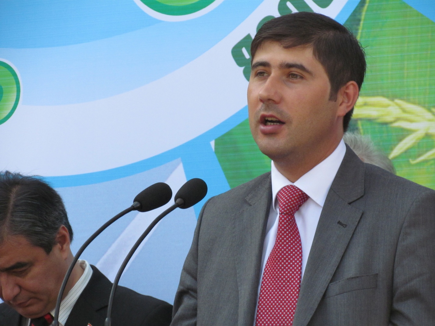 tadzhikistanecstalobladatelempremiyasodruzhestvodebyutov