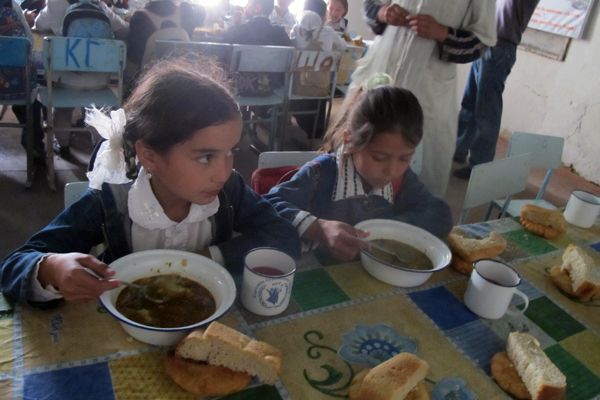 tadzhikistanostaetsyasamoygolodnoystranoycentralnoyazii