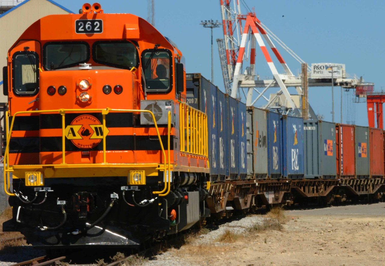 tadzhikistanzainteresovanvtransportirovkegruzovpozheleznoydorogebaku-tbilisi-kars