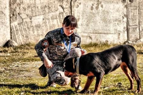 tadzhikskihmiliceyskihobuchilieffektivnomuispolzovaniyusobakprotivterroristov