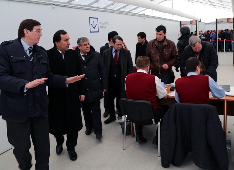 tadzhikskiyposolvrossiiobespokoenproblemoyzapretnikov