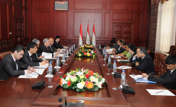 tadzhiksko-indiyskie_konsultacii