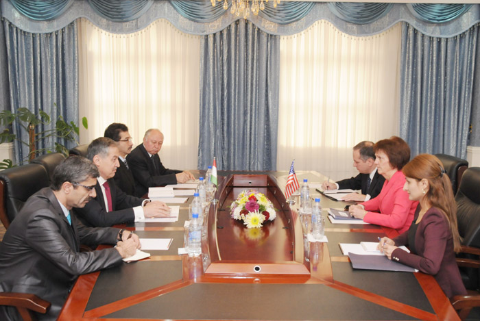 V_Dushanbe_obsudili_tadzhiksko-amerikanskie_svyazi