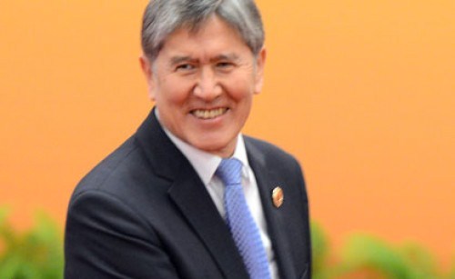 V_Dushanbe_pribyvaet_prezident_Kyrgyzstana_Almazbek_Atambaev
