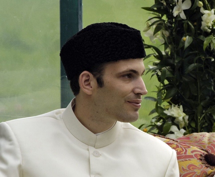 V_Dushanbe_s_trehdnevnym_vizitom_pribyl_princ_Huseyn_Aga_Han