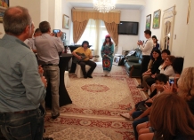 vbryusseleproshlaakciyavpodderzhkupostradavshihotstihiizhiteleytadzhikistana_0