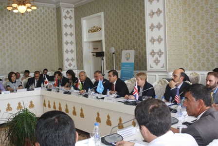 vdushanbeobsudilivoprosyuluchsheniyatarifnoypolitkiki