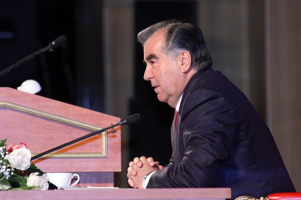 vdushanbeobsudyatrollideranaciivrazvitiitadzhikskogochastnogosektora