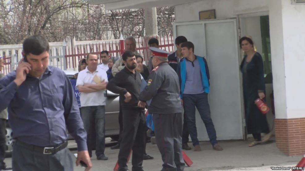 vdushanbeprigovoren18zhiteleyselsovetakalainavgorodarogun_0