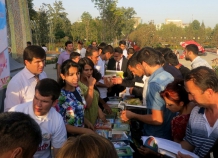 vdushanbproshlaakciyadavaytebudemchitatknigi_0