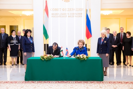 Verhnie_palaty_Tadzhikistana_i_Rossii_podpisali_soglashenie_o_sotrudnichestve