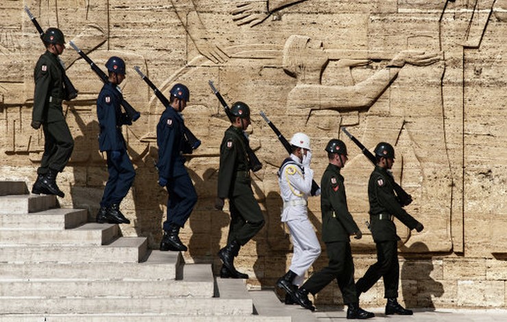 vlastiturciiobvinilivterrorizmegeneraloviotstavnogopolkovnikastrany