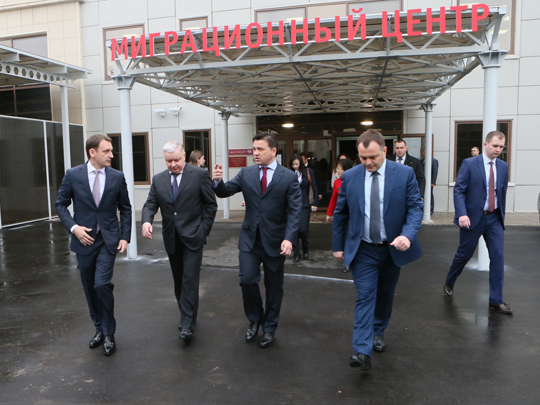 vmoskveobsudilivoprosyoformleniyaivydachipatentatrudovymmigrantam