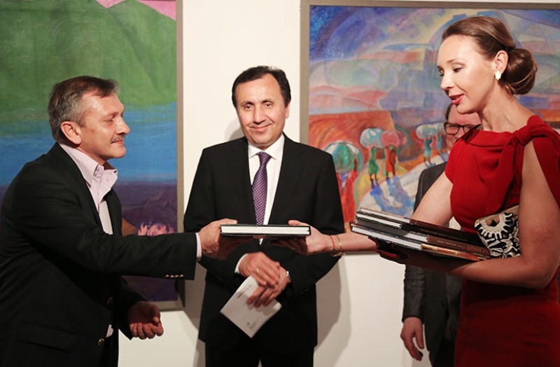 vmoskveotkrylaspervayavystavkatadzhikskogoiskusstvahhvekaike