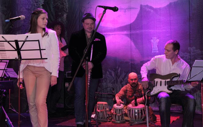 vmoskveproshelkoncertpamyatihurmoshirinovoymuborakshomirzoshoevainargisbandishoevoy